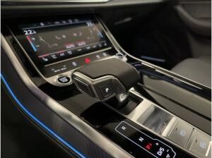 Audi Q7 S line TFSI e quattro tiptronic Audi Q7 S line TFSI e quattro tiptronic