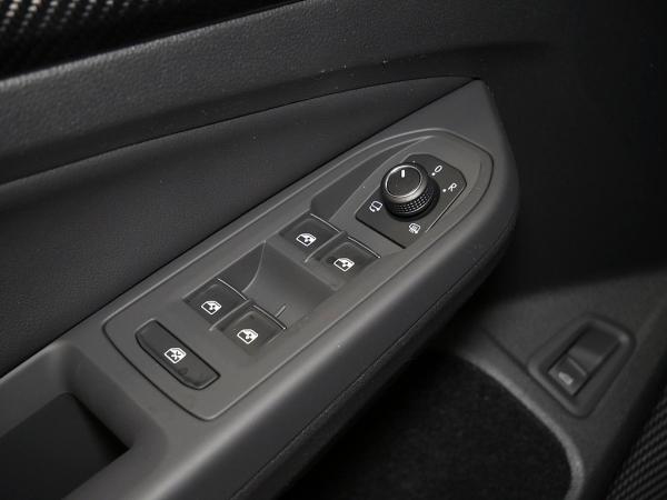 Volkswagen Golf Variant R 2.0l TSI 4MOTION 245 kW (333 PS) 7-Gang DSG