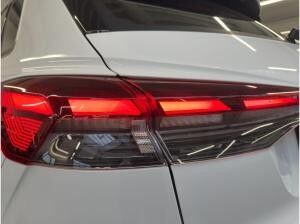 Audi Q4 e-tron 45 edition S line Matrix Pano AHK Navi