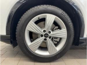 Audi Q4 e-tron 45 edition S line Matrix Pano AHK Navi