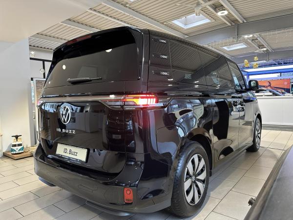 Volkswagen ID.Buzz ID. Buzz Bus Pure Motor  125 kW (170 PS) 59 kWh Getriebe: 1-Gang-Automatikgetriebe Radstand: 2989 mm