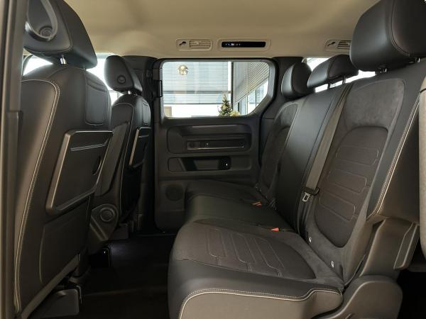 Volkswagen ID.Buzz ID. Buzz Bus Pure Motor  125 kW (170 PS) 59 kWh Getriebe: 1-Gang-Automatikgetriebe Radstand: 2989 mm