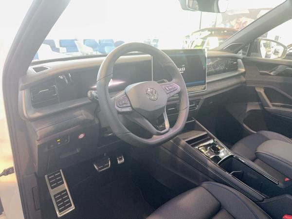 Volkswagen Tayron R-Line eHybrid 272PS  //SOFORT VERF.// - Navi, HUD, Leder, AHK usw.