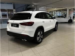 Mercedes-Benz GLA 220 d 4Matic+ Edition Progressive Line+Panodach+AHK+Winter-Paket+DISTRONIC