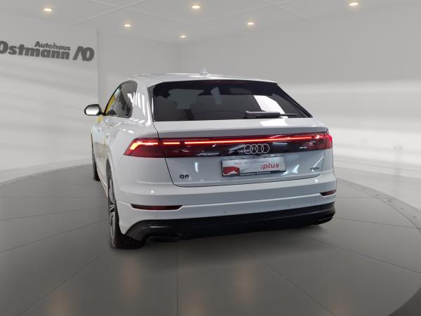 Audi Q8 50 TDI quattro AHK/Optik Schw/Pano/LuftFW