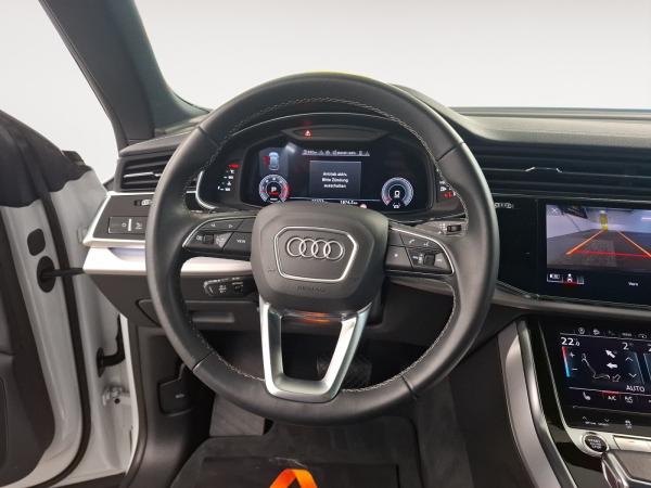 Audi Q8 50 TDI quattro AHK/Optik Schw/Pano/LuftFW