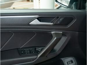Volkswagen Tiguan Allspace 2.0 TDI 4M R-Line Black DCC AHK