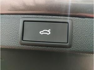 Skoda Octavia Combi Sportline 2.0 TDI DSG AHK NAVI LED