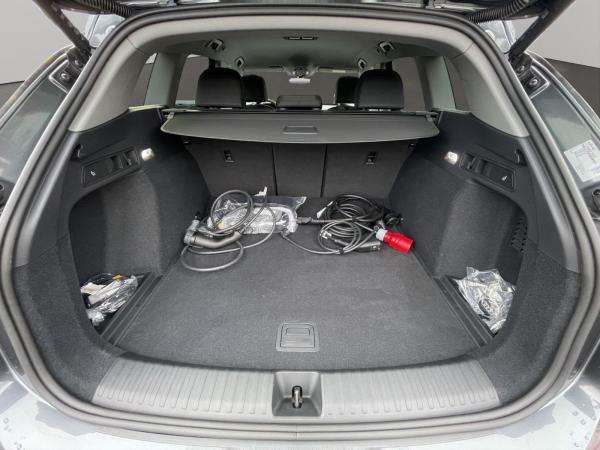 Audi Q6 e-tron S line LED CarPlay Standklima 360°