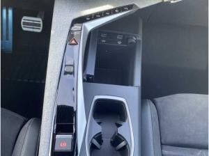 Peugeot 3008 GT Hybrid +Winter-Paket+Ganzjahresreifen+