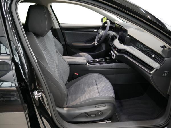 Skoda Superb Combi 2.0 TDI DSG Selection Matrix PDC Kamera Standhz. *877*