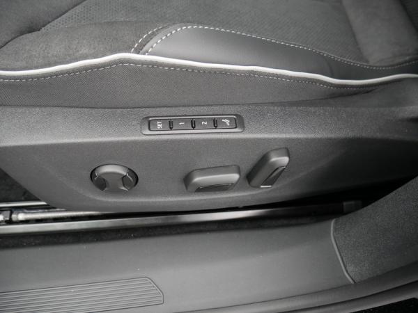 Skoda Elroq 85X Sportline SHZ KAMERA NAVI AHK ACC LED *921*