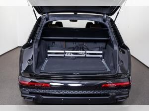 Audi Q7 S line 55 TFSI e quattro tiptronic Audi Q7 S line 55 TFSI e quattro tiptronic