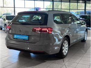 Volkswagen Passat Variant 1.5 TSI DSG Ganzjahresreifen Rear View AppConnect