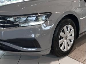 Volkswagen Passat Variant 1.5 TSI DSG Ganzjahresreifen Rear View AppConnect