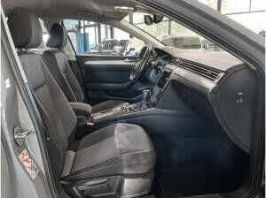 Volkswagen Passat Variant 1.5 TSI DSG Ganzjahresreifen Rear View AppConnect