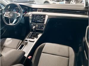 Volkswagen Passat Variant 1.5 TSI DSG Ganzjahresreifen Rear View AppConnect