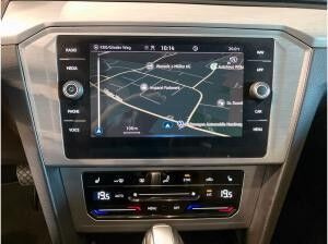 Volkswagen Passat Variant 1.5 TSI DSG Ganzjahresreifen Rear View AppConnect