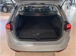 Volkswagen Passat Variant 1.5 TSI DSG Ganzjahresreifen Rear View AppConnect