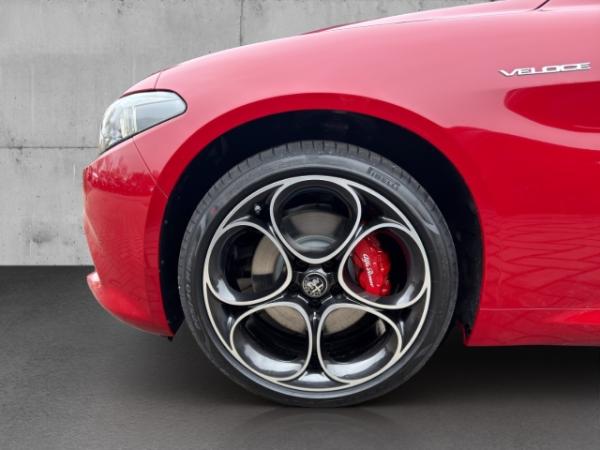 Alfa Romeo Giulia Veloce Q4 2.0 PDC+KAMERA+NAVI+CARPLAY+SHZ