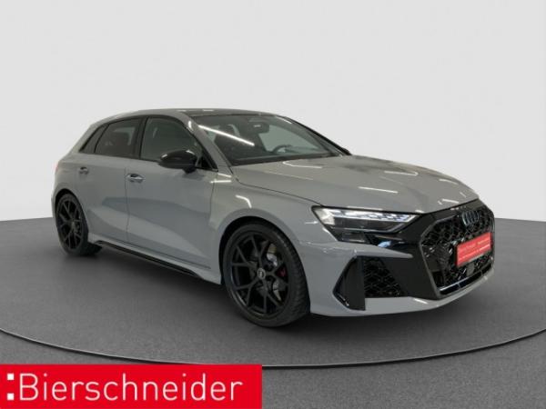 Audi RS3 Sportback 19 V-MAX MATRIX SCHALE PANO RS-AGA