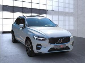 Volvo XC60 B4 (Benzin) Momentum Pro 2WD Automatik Navi