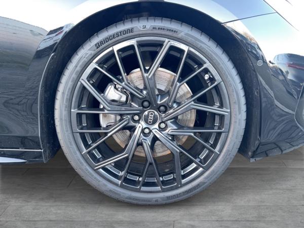 Audi A6 Avant TDI quattro S tronic edition one Intr. S line