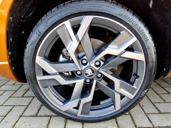 Skoda Karoq 1.5 TSI Sportline DSG Matrix Navi AHK Klimaauto🚀Sofort-Verfügbar🚀Autohaus-Schandert Top-Deal✨