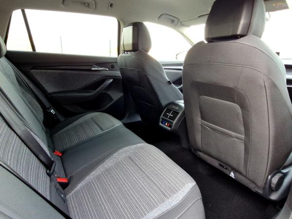 Skoda Superb Combi 2.0 TDI Selection DSG LED Navi AHK Klimaau🚀Sofort-Verfügbar🚀Autohaus-Schandert Top-Deal✨