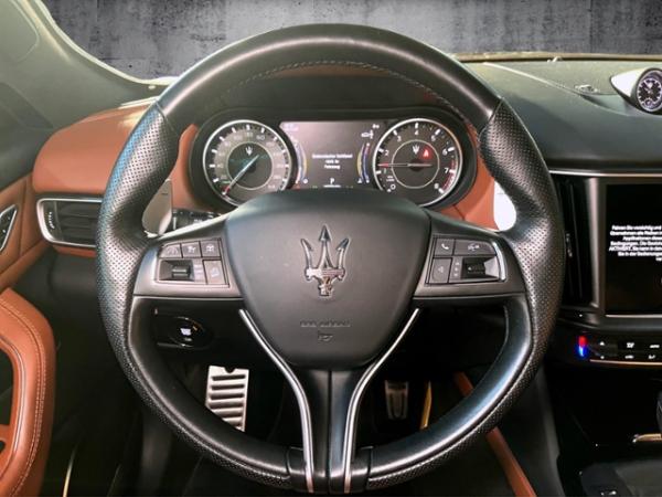 Maserati Levante Modena MY22