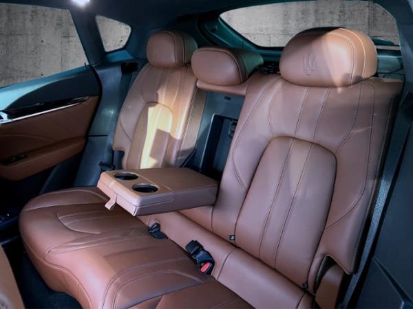 Maserati Levante Modena MY22