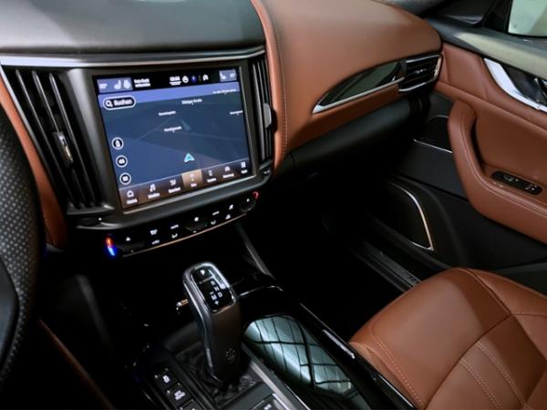 Maserati Levante Modena MY22