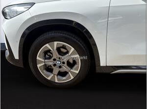BMW X1 sDrive18i ACC Head-Up AHK Adapt. LED