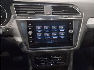 Volkswagen Tiguan 1.5 TSI Life DSG Park Assist Rear View AppConnect