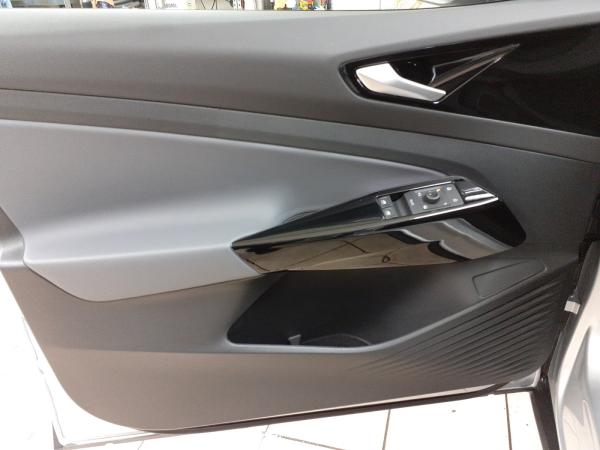 Volkswagen ID.4 Pure Performance *LM-Felgen*Navi*Sitzh*