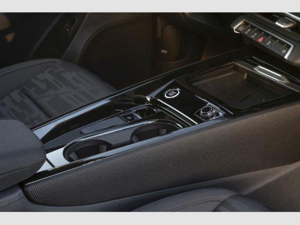 Audi Q3 SUV TDI S tronic Tech/AHK/Klima plus