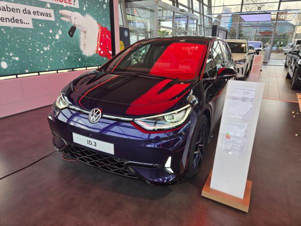 Volkswagen ID.3 GTX Performance FIRE+ICE 326PS //SOFORT VERF.// -HUD - LED - NAVI- Pano. usw.