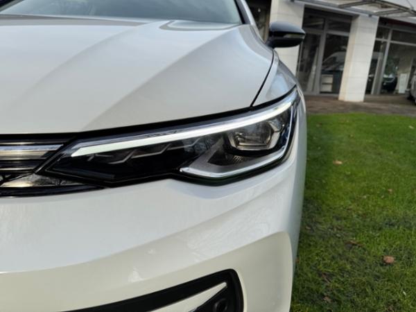 Volkswagen Golf Life 1,5 l TSI OPF 6-Gang Volkswagen Golf Life 1,5 l TSI OPF 6-Gang