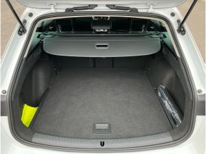 Seat Leon Sportstourer FR 2.0TDI DSG / Navi, LED, RFK
