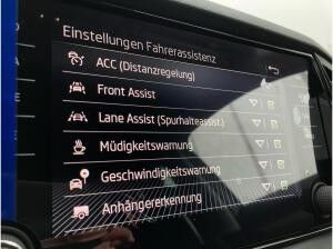 Skoda Karoq 1.5 TSI Selection LED.NAVI.VIC.KESSY.PDC.AHK.Lenk-HZG.LaneA.SignA.SmartLin