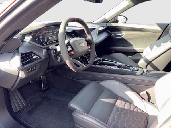 Audi RS e-tron GT Facelift/Carbon/189UPE/Laser/HuD/360°/S-Sitze pro