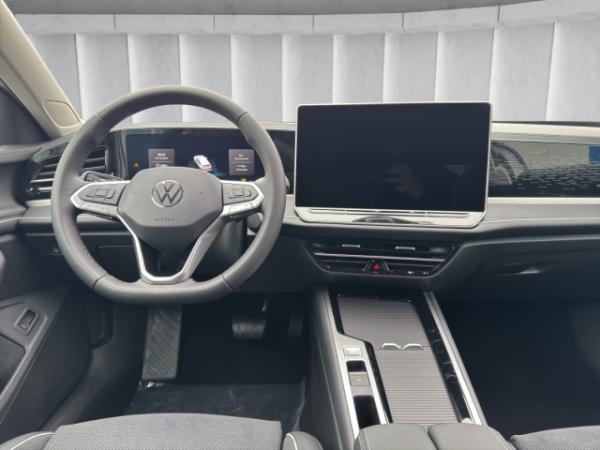 Volkswagen Passat Elegance 2.0 TDI DSG,IQ-DRIVE,AHK,BUSINESS
