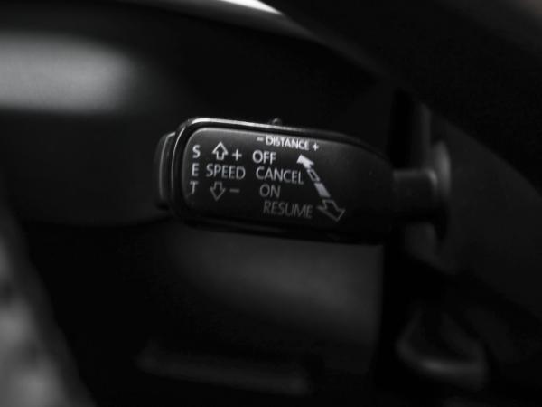 Skoda Karoq Tour 1.5 TSI AHK Navi Kamera ACC