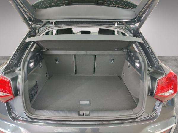 Audi Q2 Advanced 30 TFSI AHK/LED/Navi+/RFKam/02.30Garantie