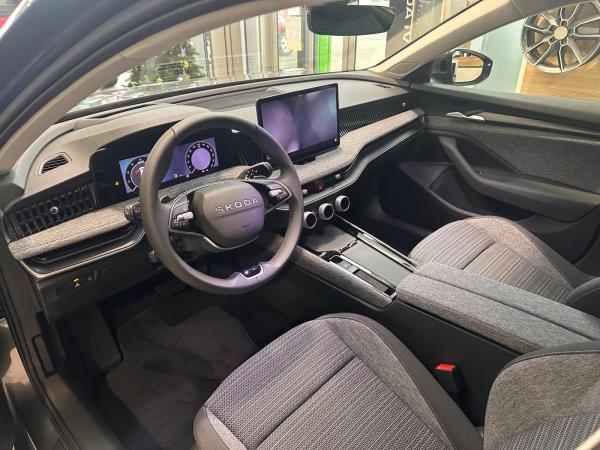 Skoda Superb Combi 2.0 TDI DSG Selection / Sofort Verfügbar