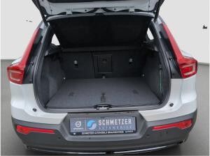 Volvo XC40 XC40+Black+Edition+B3+Plus+E-Sitze+BLIS+PilotAss