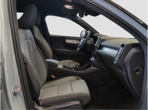 Volvo XC40 XC40+Black+Edition+B3+Plus+E-Sitze+BLIS+PilotAss