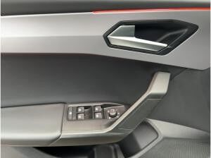 Seat Leon Sportstourer1.5 eTSI FR DSG Navi Matrix Kamera
