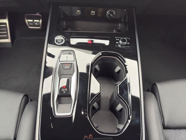 Audi A5 Avant e-hybrid QUATTRO+S-LINE+AHK+HUD+TECHPLU