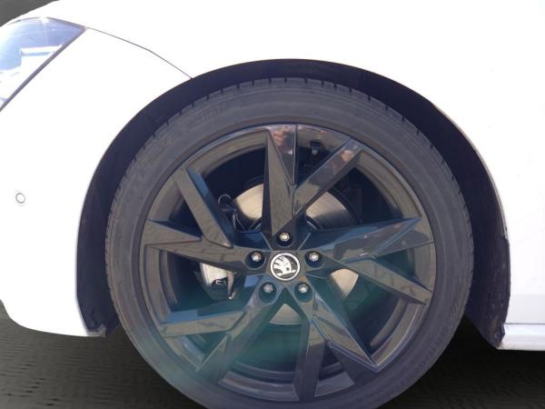 Skoda Superb Combi Selection 2.0 TDI DSG